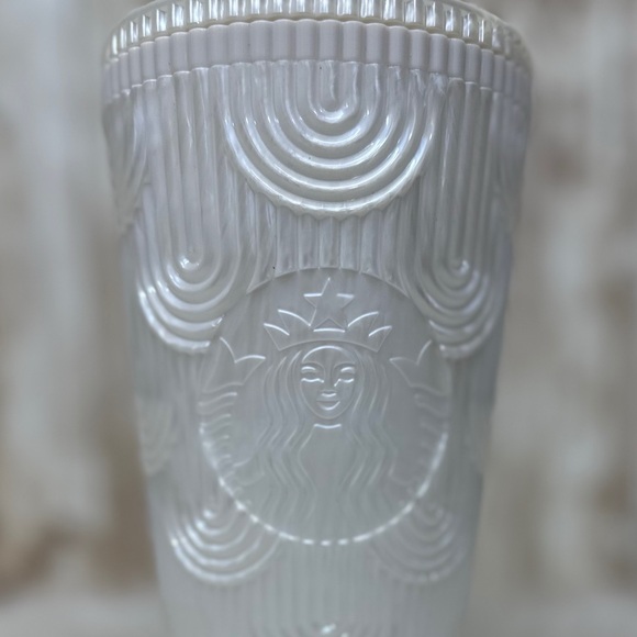 Starbucks 16 oz. Siren Shell Plastic Cold Cup NWT  [1940] - Picture 3 of 7